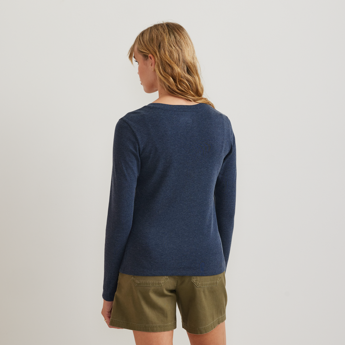 Women's Everyday Long-Sleeve V-Neck T-Shirt