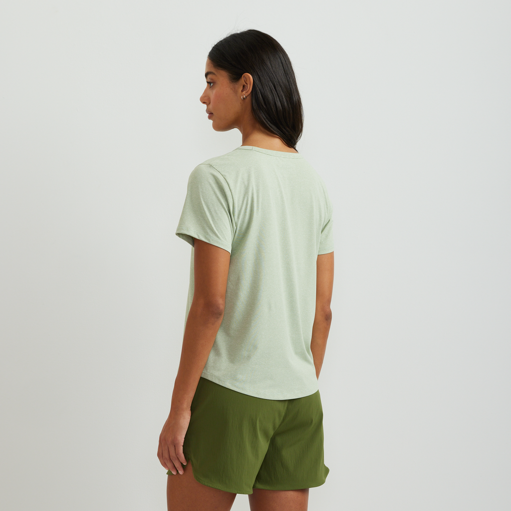 Women's Trek Light Hike Short-Sleeve Crewneck T-Shirt