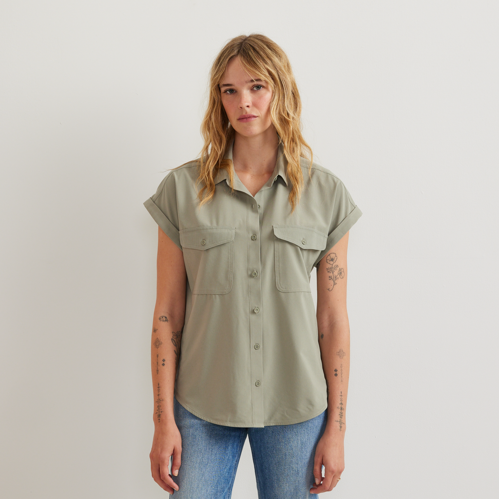 Women's Departure Short-Sleeve Button-Down Shirt