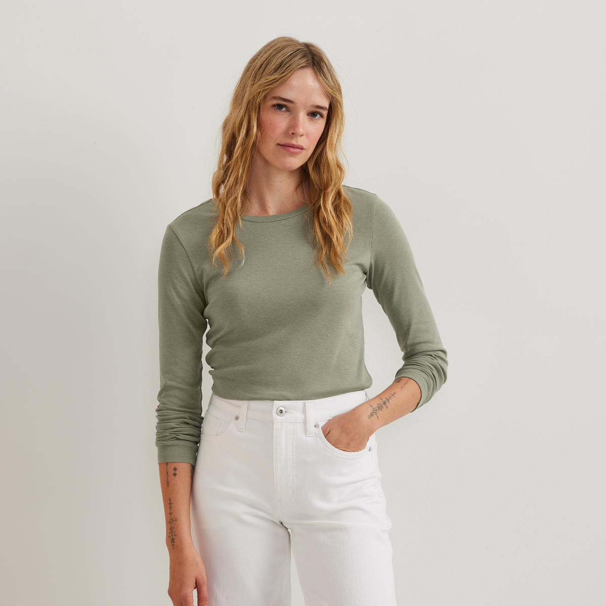 Women's Everyday Long-Sleeve Crewneck T-Shirt