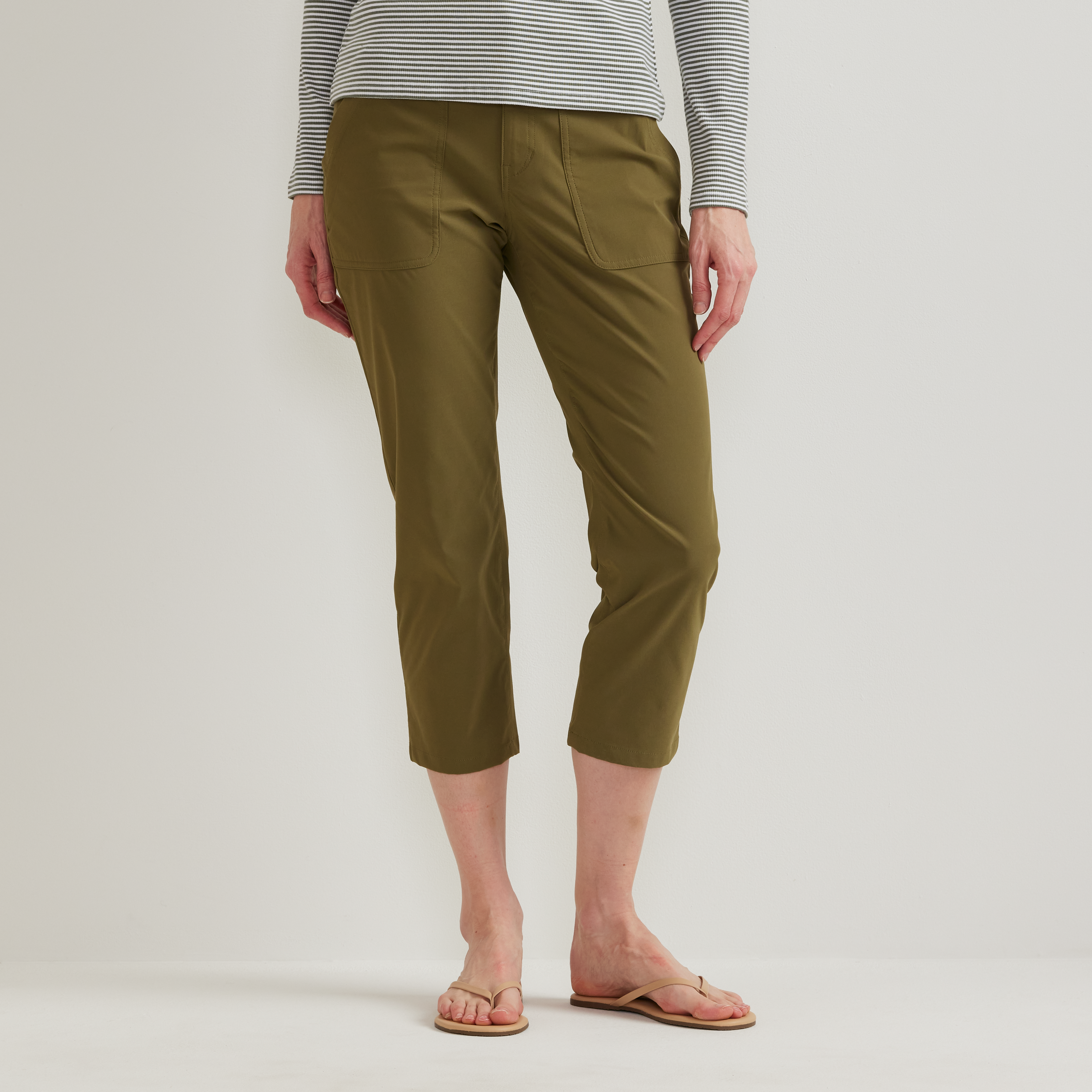 Women's Horizon High-Rise Straight Leg Cropped Pants