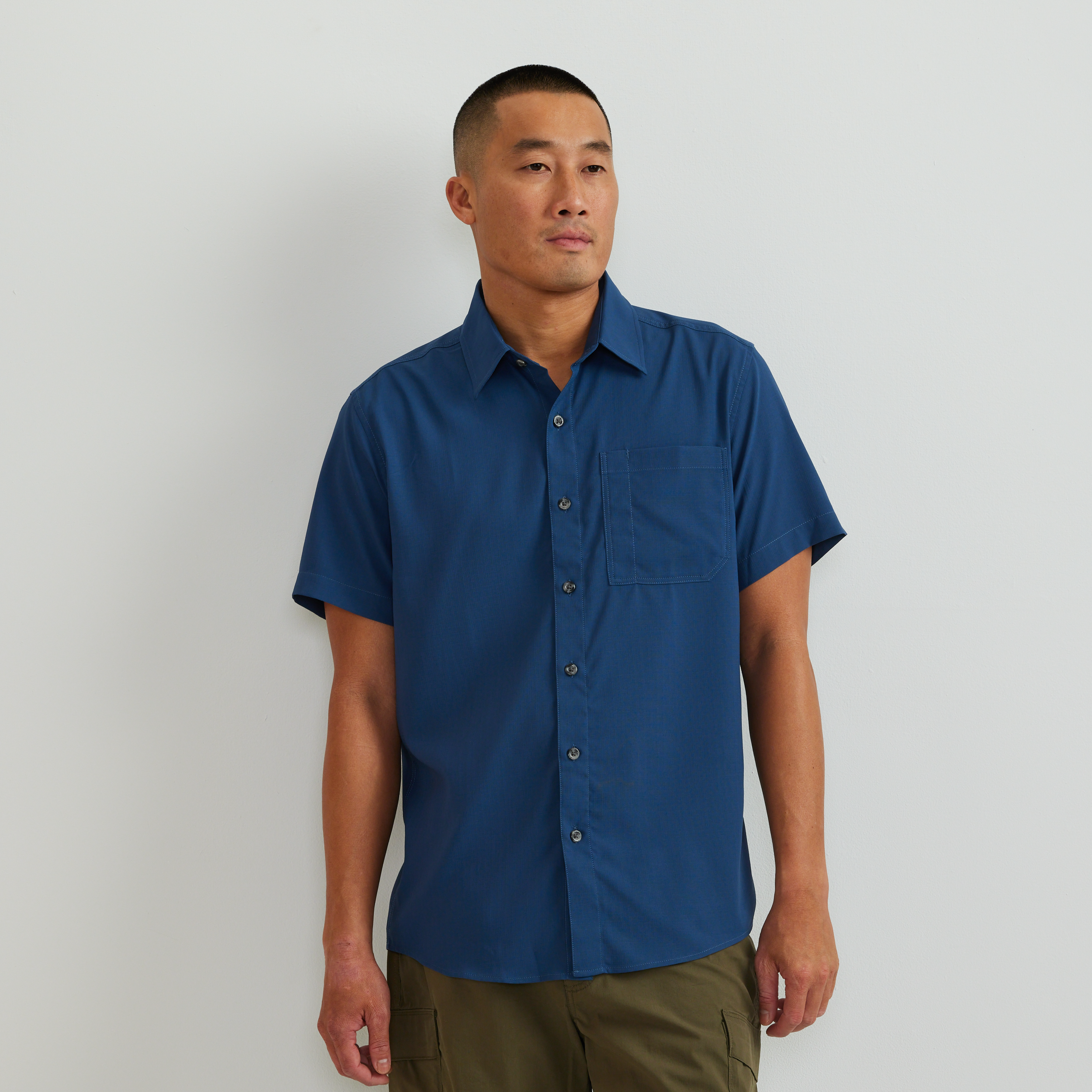 Men's Short Sleeve Destination Shirt-Solid