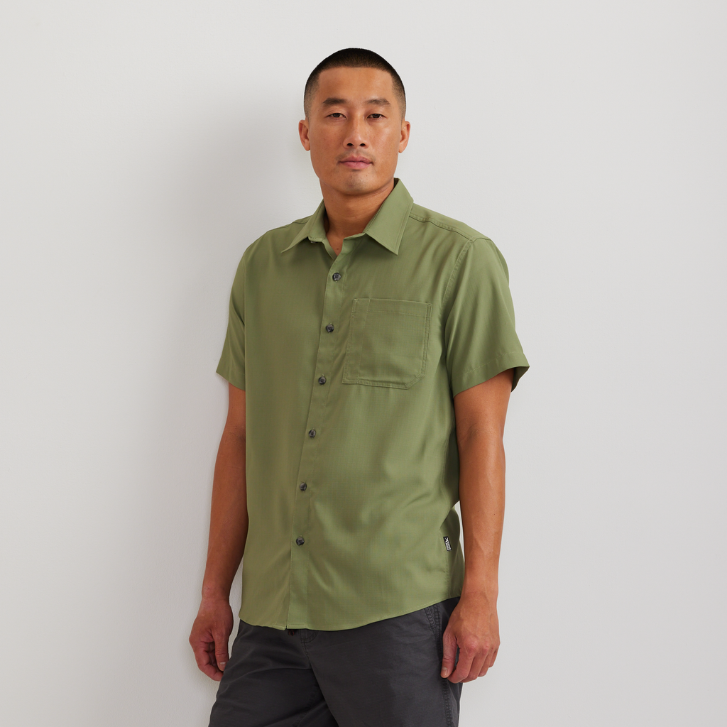 Men's Short Sleeve Destination Shirt-Solid