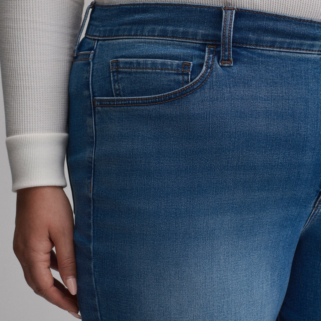 Women's Venture Stretch High-Rise Straight Leg Jeans