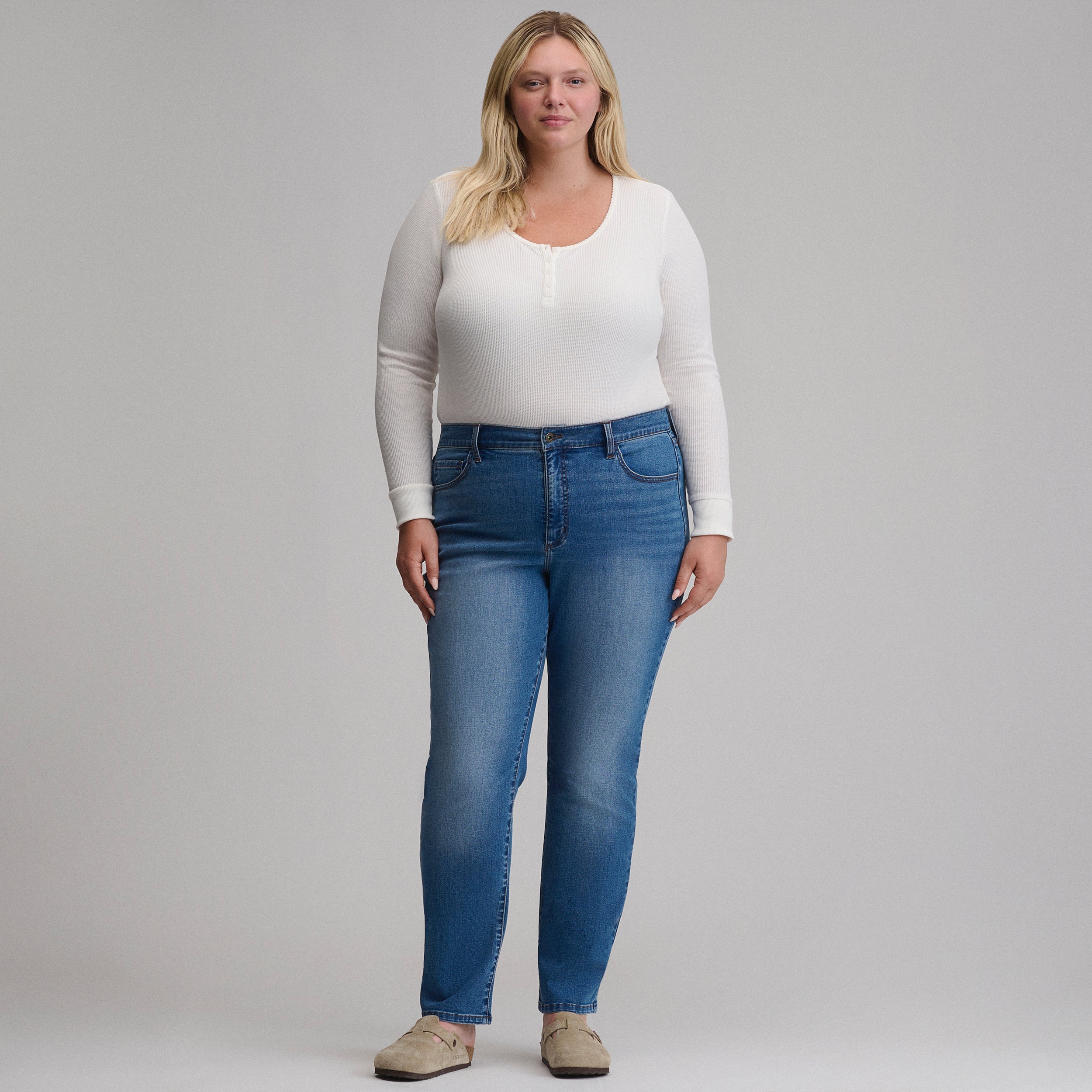 Women's Venture Stretch High-Rise Straight Leg Jeans
