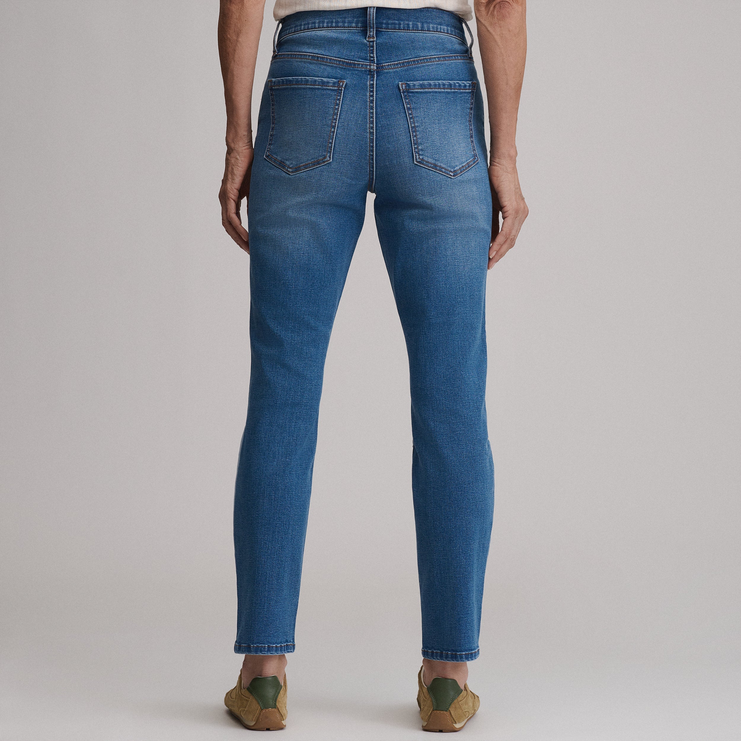 Women's Venture Stretch High-Rise Straight Leg Jeans