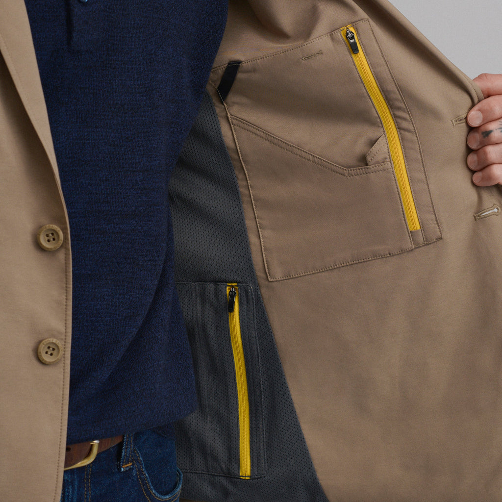 Men's Ultimate Voyager Travel Blazer