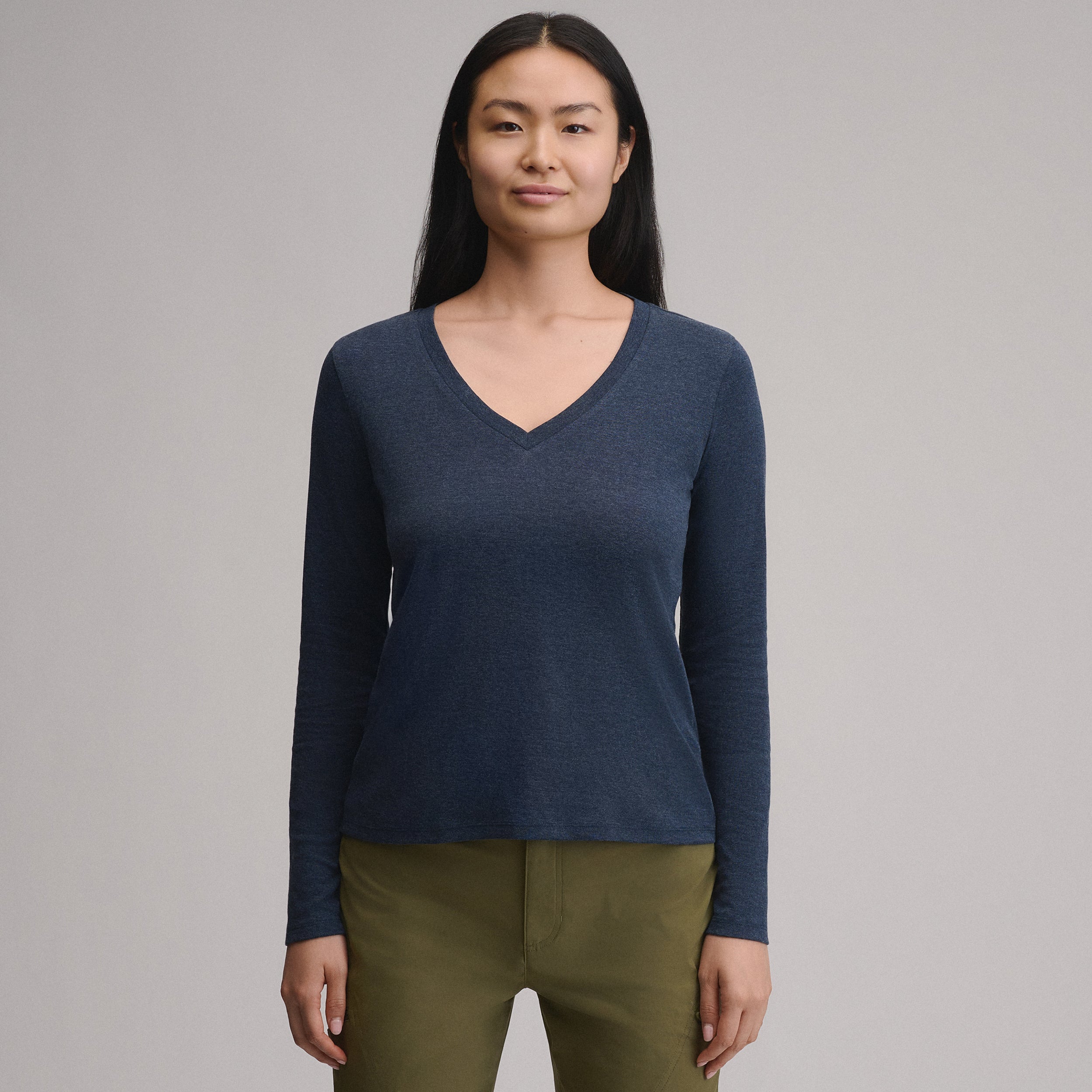 Women's Everyday Long-Sleeve V-Neck T-Shirt