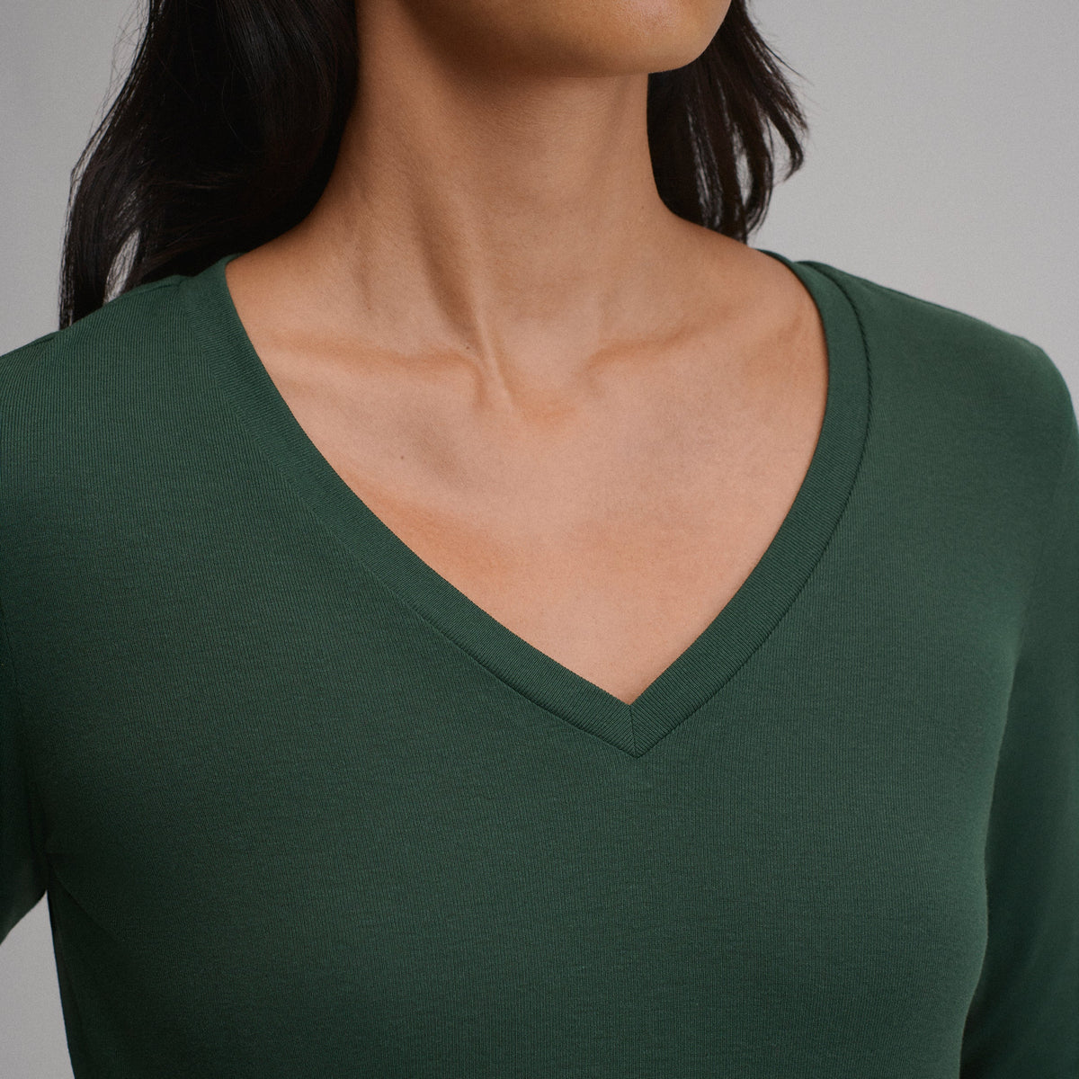 Women's Everyday Long-Sleeve V-Neck T-Shirt
