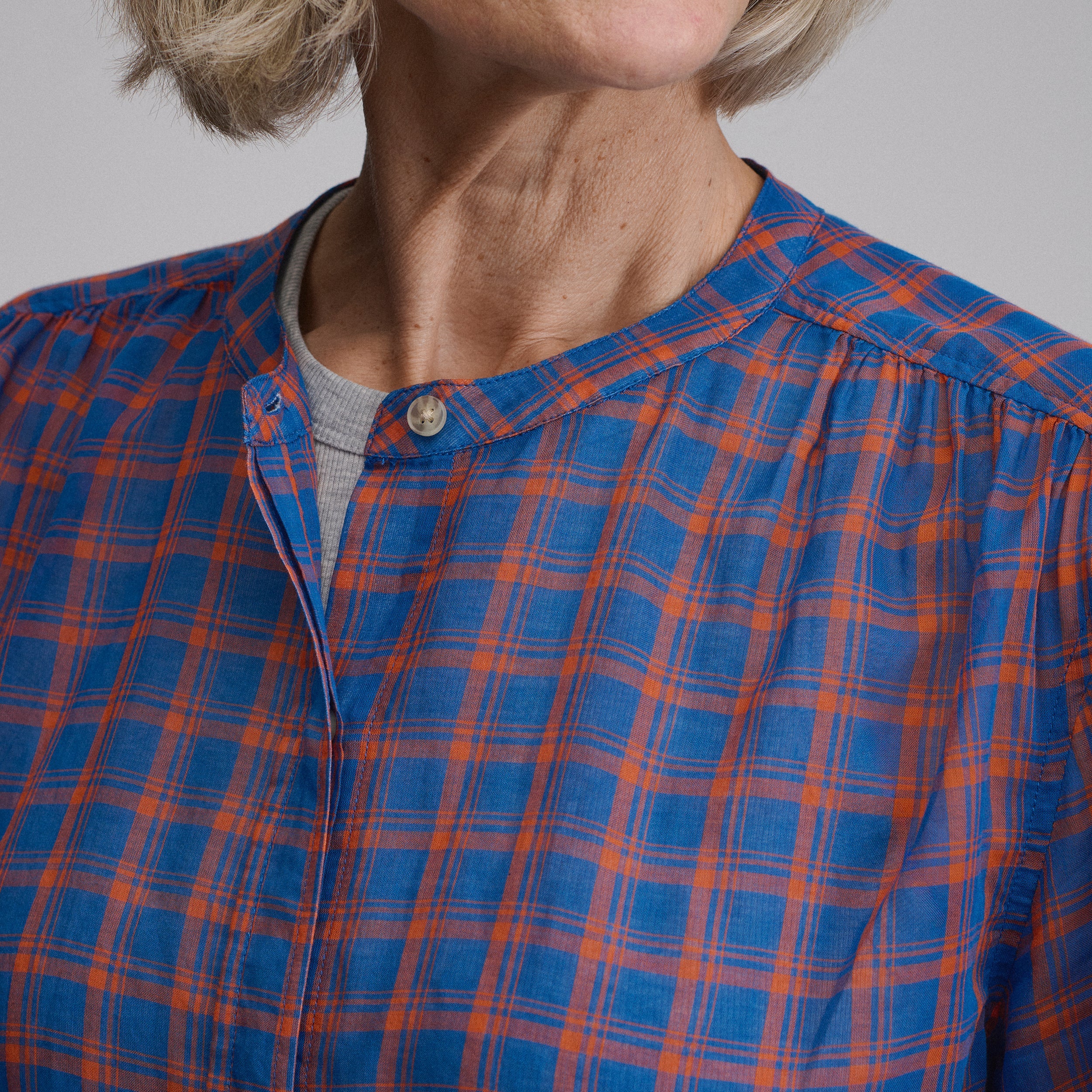 Women's Long-Sleeve Collarless Button-Down Shirt