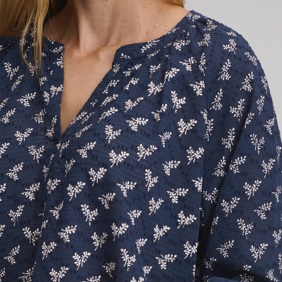 Women's Long-Sleeve Split-Neck Popover
