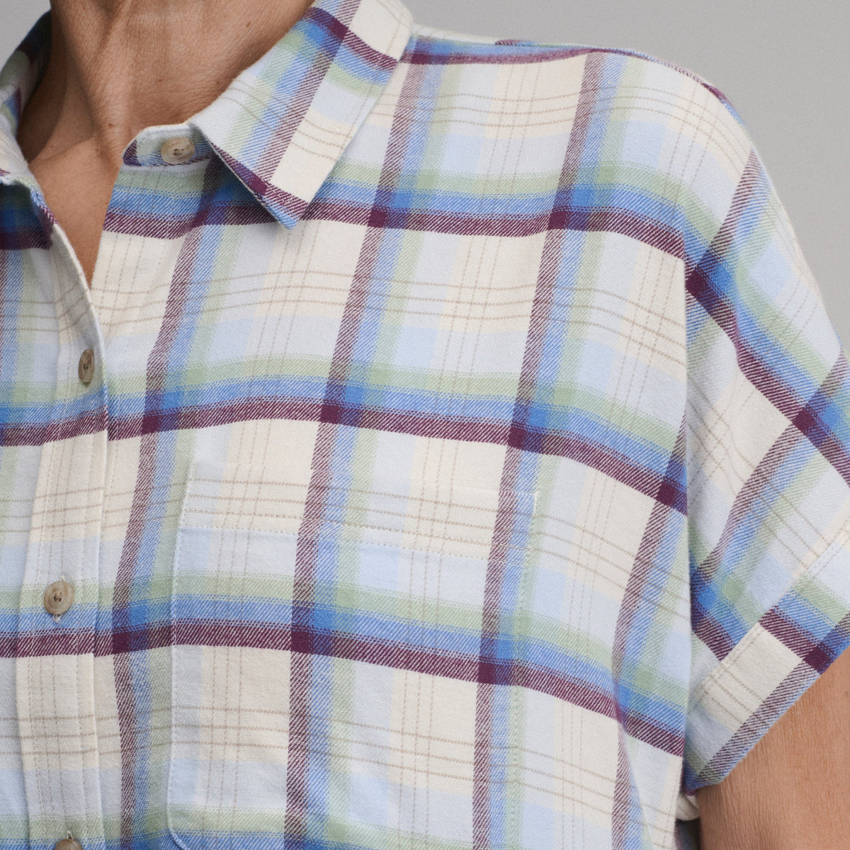 Women's W Field Flex Flannel Short-Sleeve Shirt