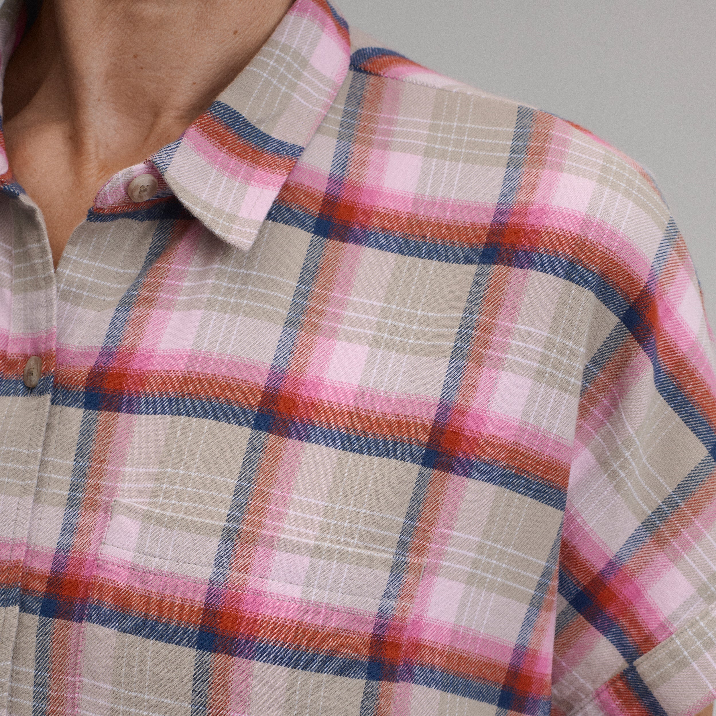 Women's W Field Flex Flannel Short-Sleeve Shirt