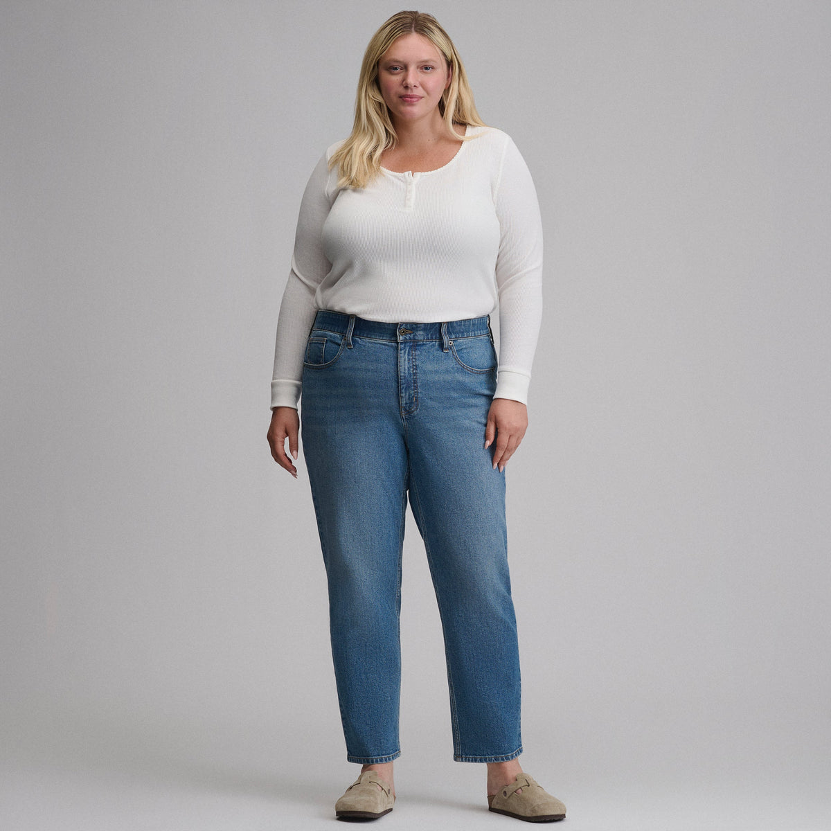Women's Iconic Perfect Straight Jean