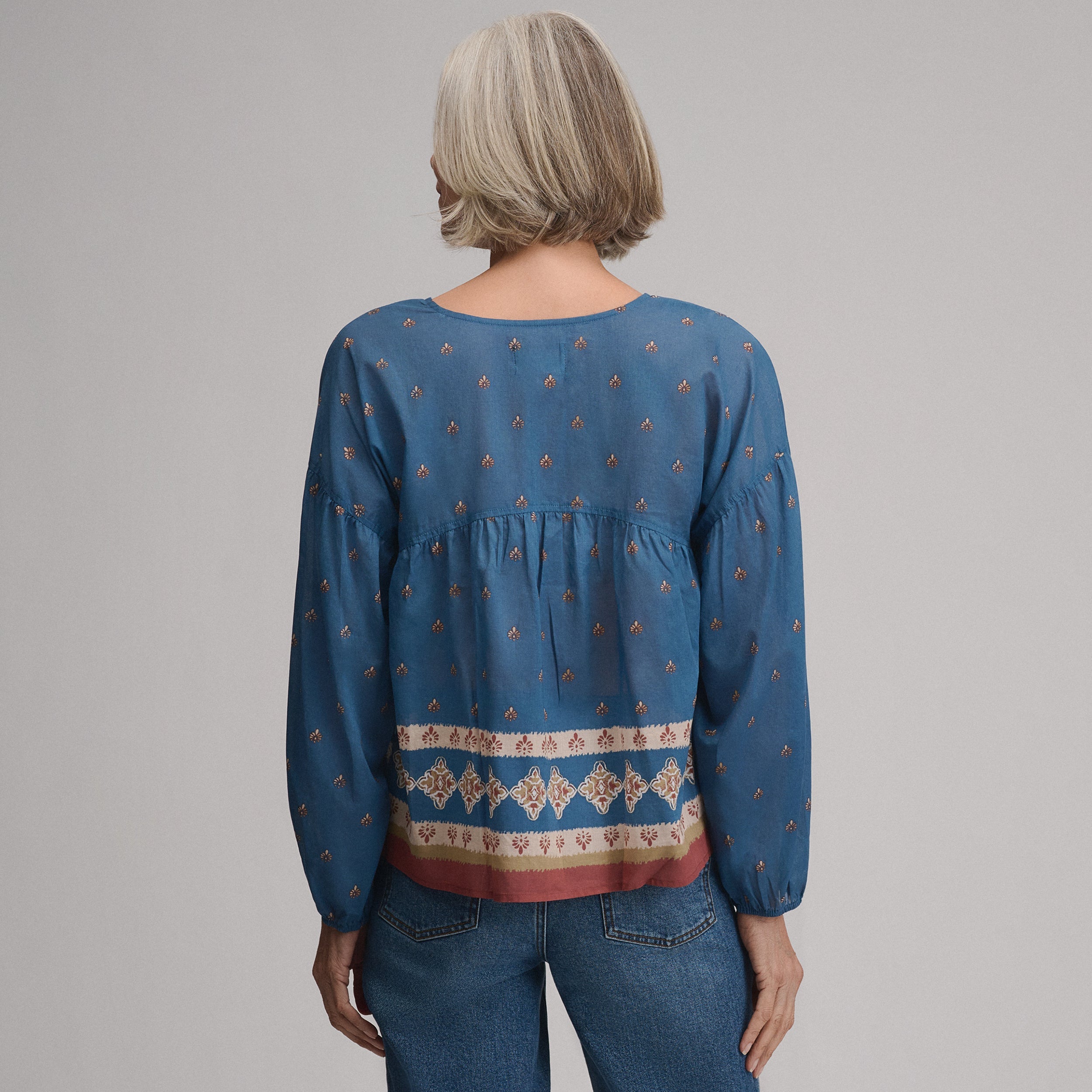 Women's Long-Sleeve V-Neck Relaxed Woven Popover