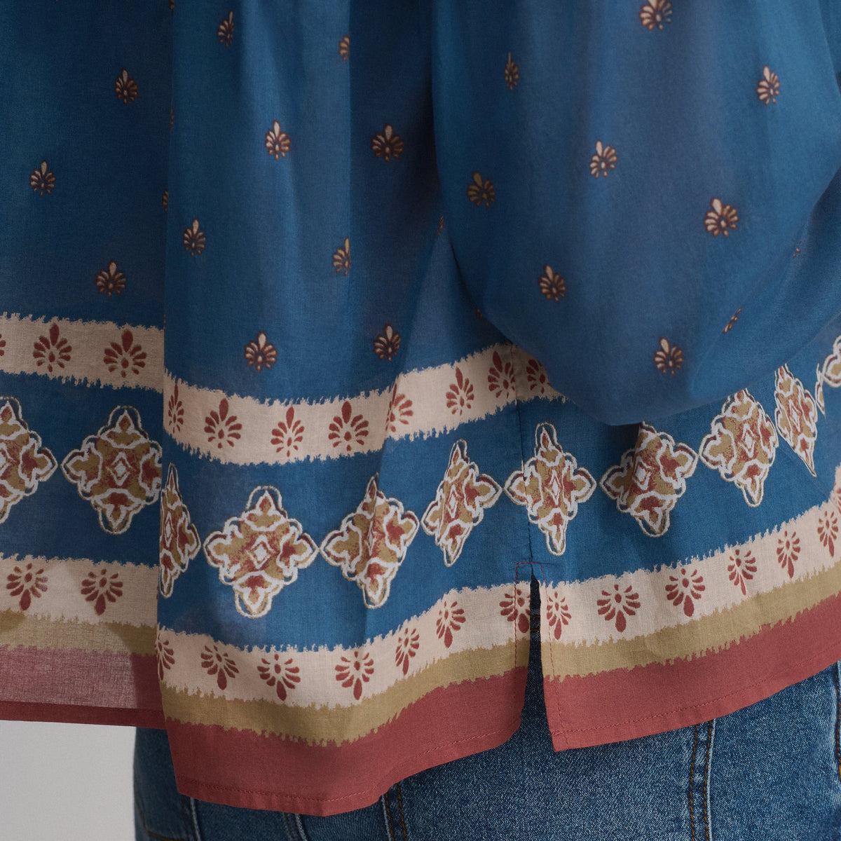 Women's Long-Sleeve V-Neck Relaxed Woven Popover