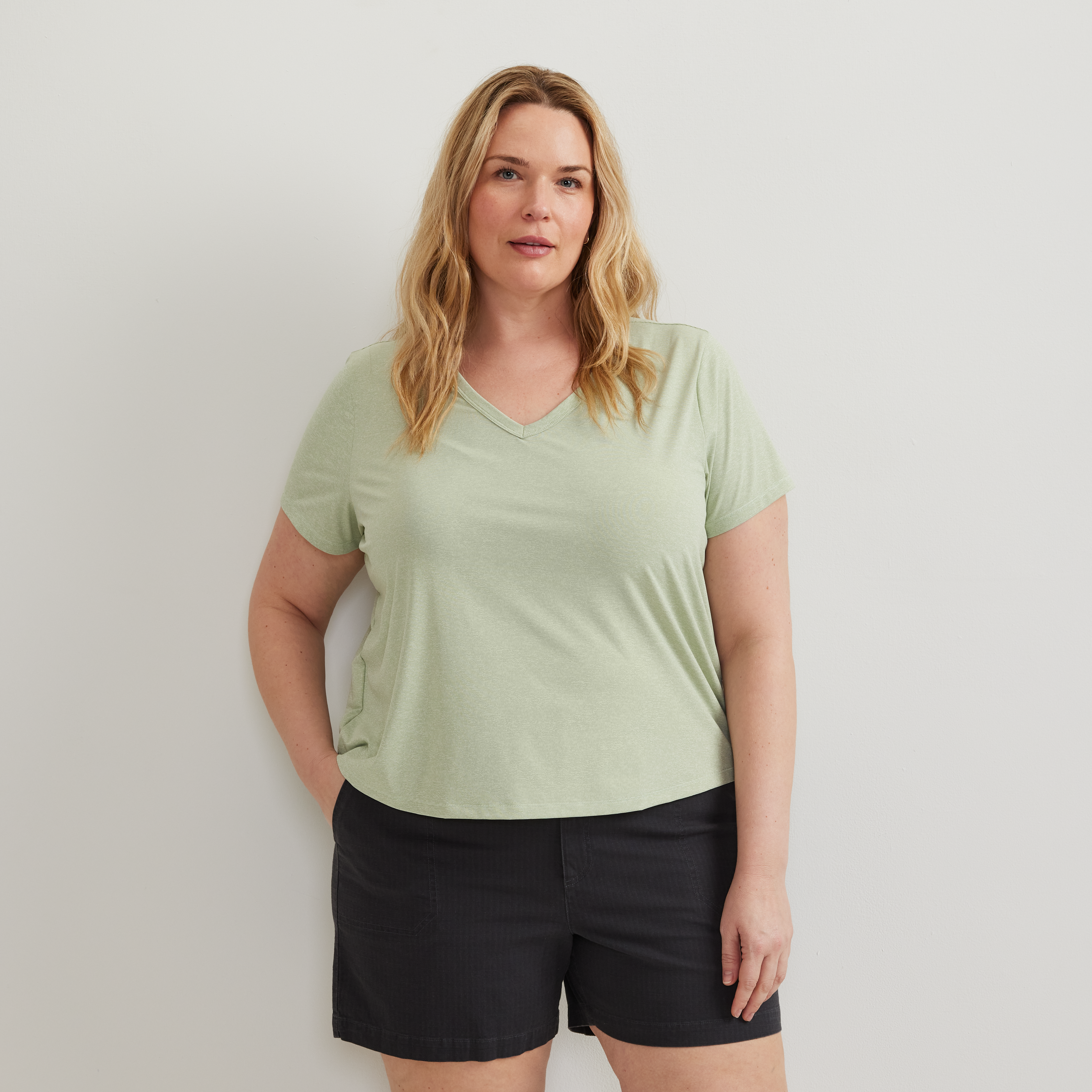 Women's Trek Light Hike Short-Sleeve V-Neck T-Shirt