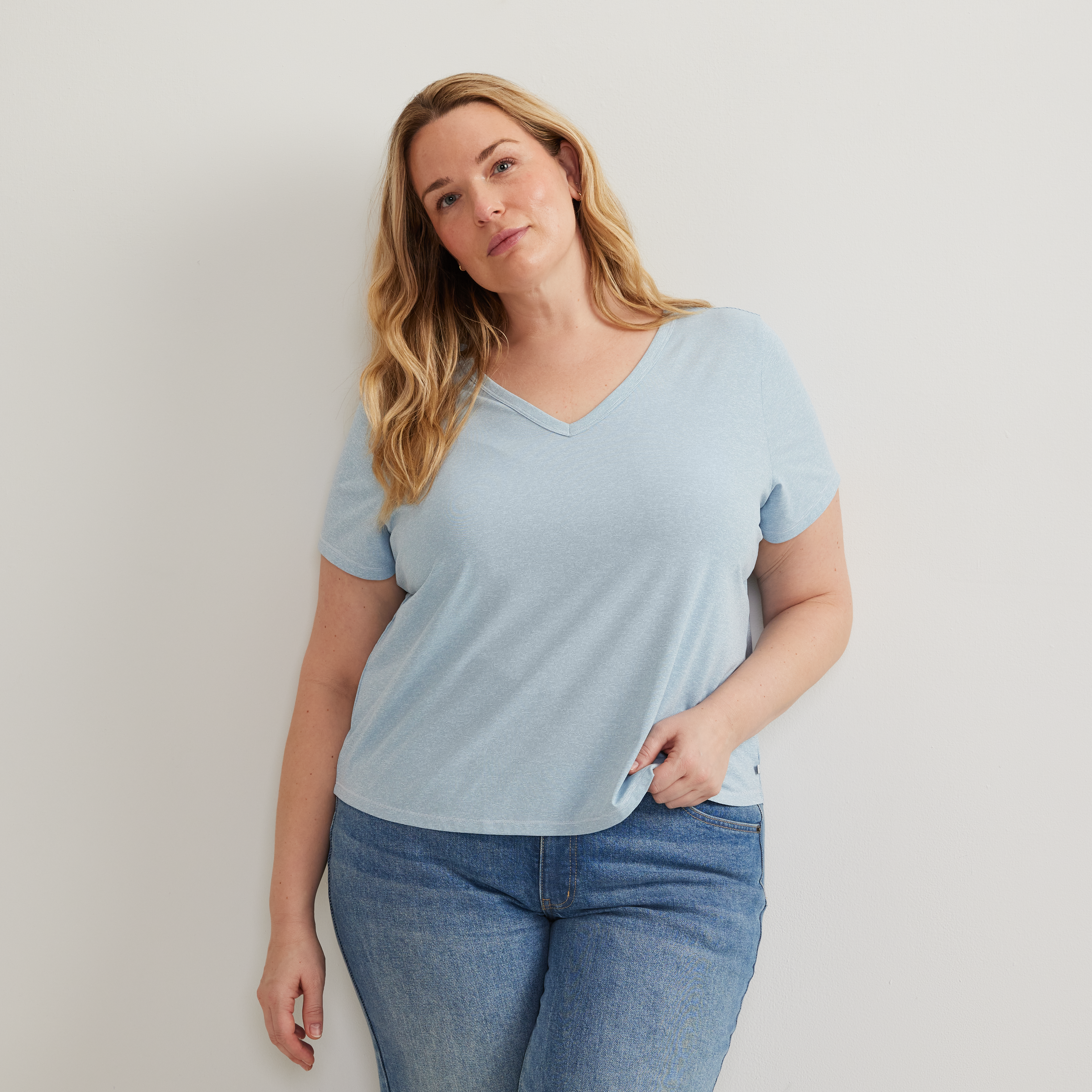 Women's Trek Light Hike Short-Sleeve V-Neck T-Shirt
