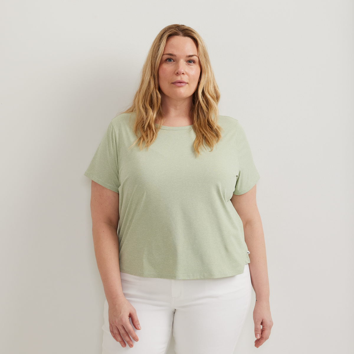 Women's Trek Light Hike Short-Sleeve Crewneck T-Shirt