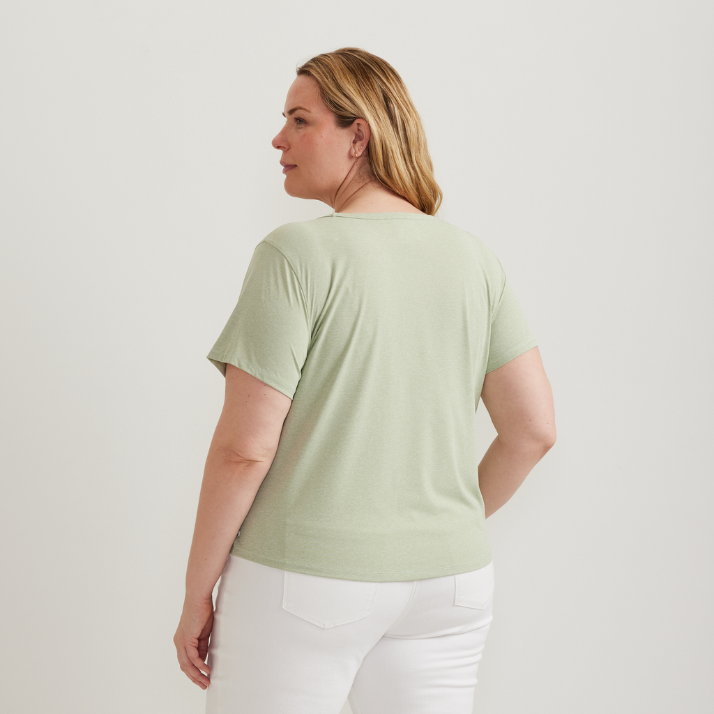 Women's Trek Light Hike Short-Sleeve Crewneck T-Shirt