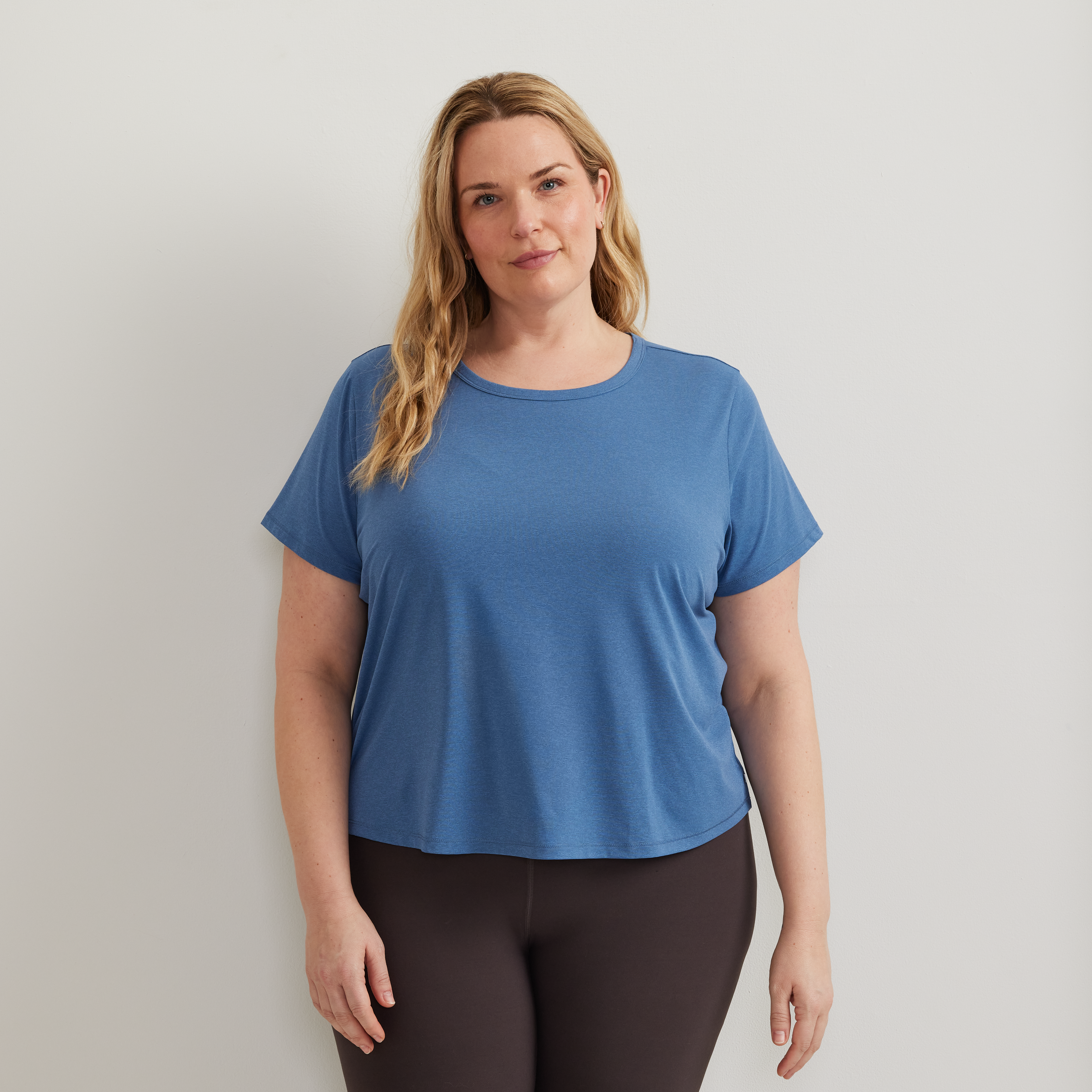 Women's Trek Light Hike Short-Sleeve Crewneck T-Shirt